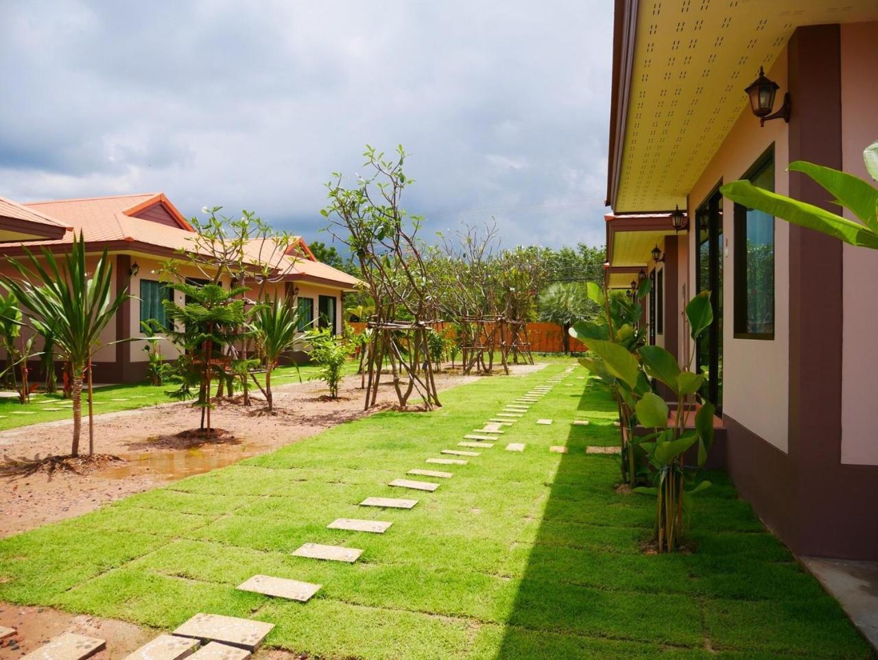 Tinna Resort Ban Nong Mai Ngam Exterior foto