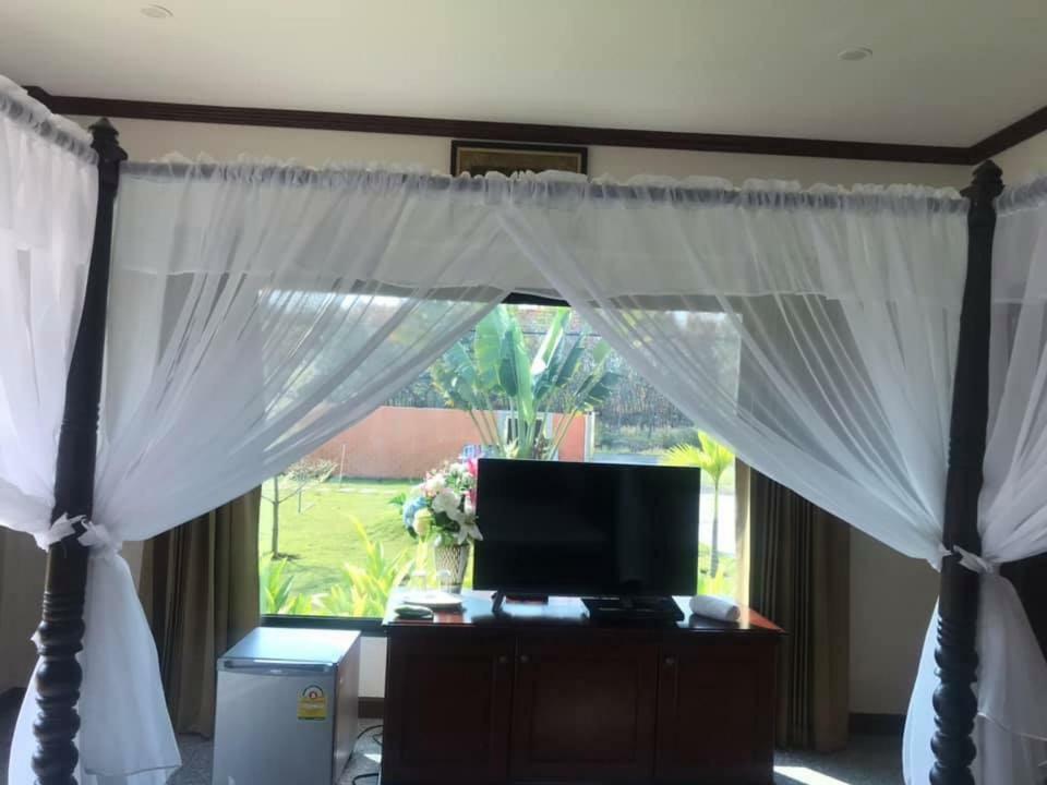 Tinna Resort Ban Nong Mai Ngam Exterior foto